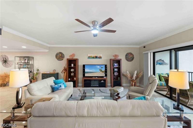 3 bedroom Condominium at 1920 Virginia Ave 203, Pointe Royale, Fort Myers — photo 2