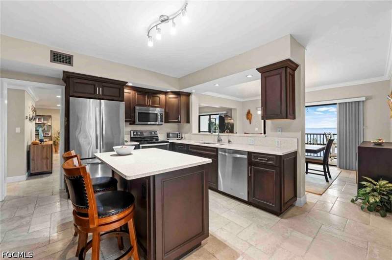 3 bedroom Condominium at 1920 Virginia Ave 203, Pointe Royale, Fort Myers — photo 5