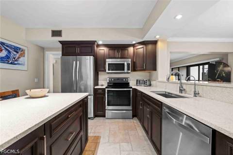 1920 Virginia Ave 203, Fort Myers FL - photo 6 of 29