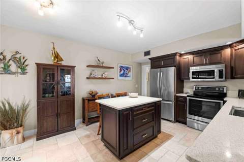 1920 Virginia Ave 203, Fort Myers FL - photo 7 of 29
