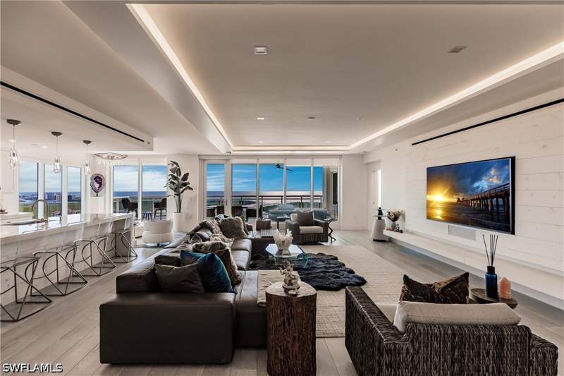4 bedroom Condominium at 13915 Old Coast Rd Ph01, Kalea Bay Tower 100, Naples — photo 3