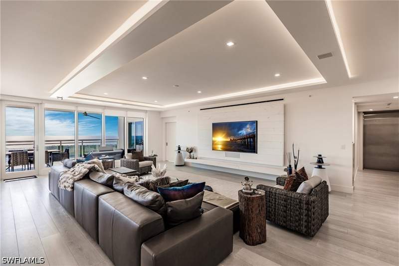 4 bedroom Condominium at 13915 Old Coast Rd Ph01, Kalea Bay Tower 100, Naples — photo 4