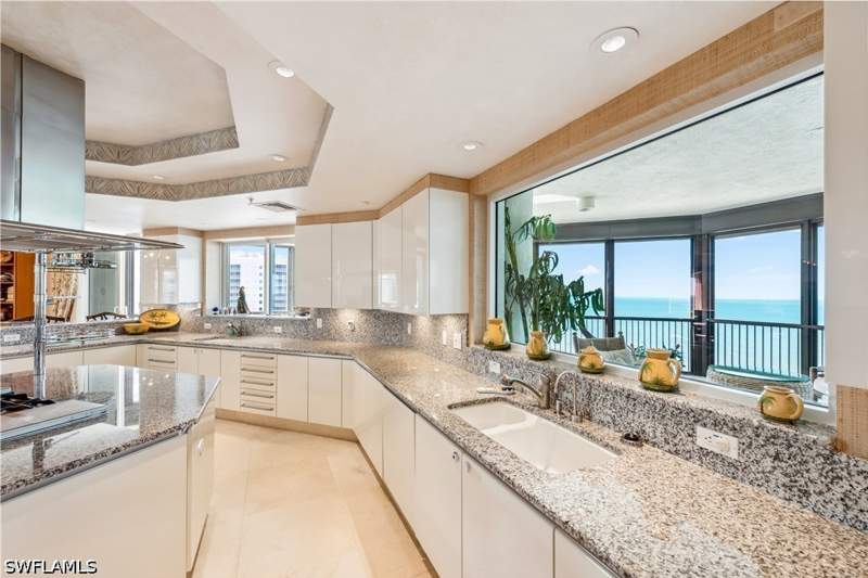 4 bedroom Condominium at 8477 Bay Colony Dr Ph17, Windsor At Bay Colony, Naples — photo 2