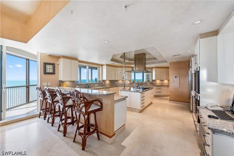 4 bedroom Condominium at 8477 Bay Colony Dr Ph17, Windsor At Bay Colony, Naples — photo 4