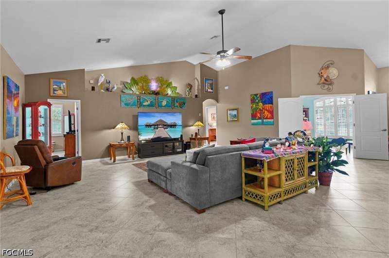 4 bedroom SingleFamilyResidence at 619 Parkdale Blvd, Mirror Lakes, Lehigh Acres — photo 5