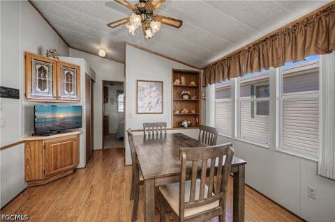 181 Caravan Cir, North Fort Myers FL - photo 12 of 37