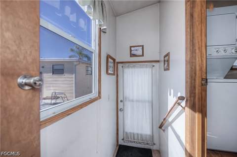 181 Caravan Cir, North Fort Myers FL - photo 19 of 37