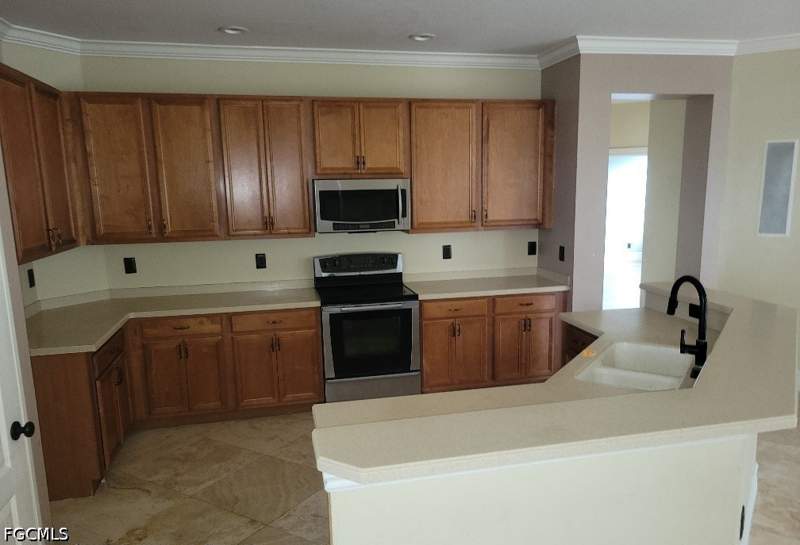 3 bedroom SingleFamilyResidence at 2708 NW 7th St, Cape Coral, Cape Coral — photo 3
