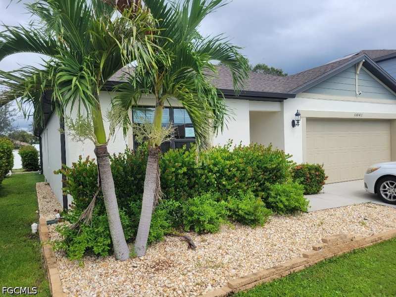 4 bedroom SingleFamilyResidence at 10843 Marlberry Way, Enclaves At Eagle Landing, North Fort Myers — photo 1