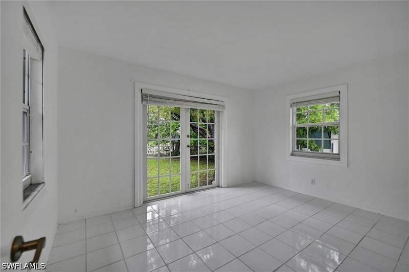 3 bedroom SingleFamilyResidence at 626 Rudder Rd, Moorings, Naples — photo 3