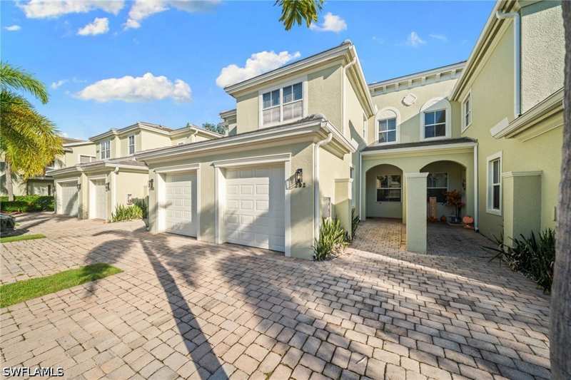3 bedroom Condominium at 1405 Mariposa Cir 11202, Mariposa, Naples — photo 1