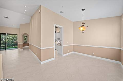 1405 Mariposa Cir 11202, Naples FL - photo 10 of 45
