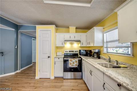 7205 Drum Dr, St James City FL - photo 11 of 38