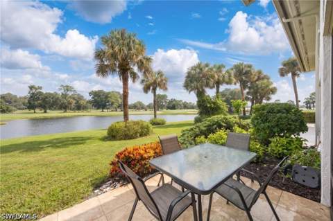813 Wildwood Ln, Naples FL - photo 11 of 36