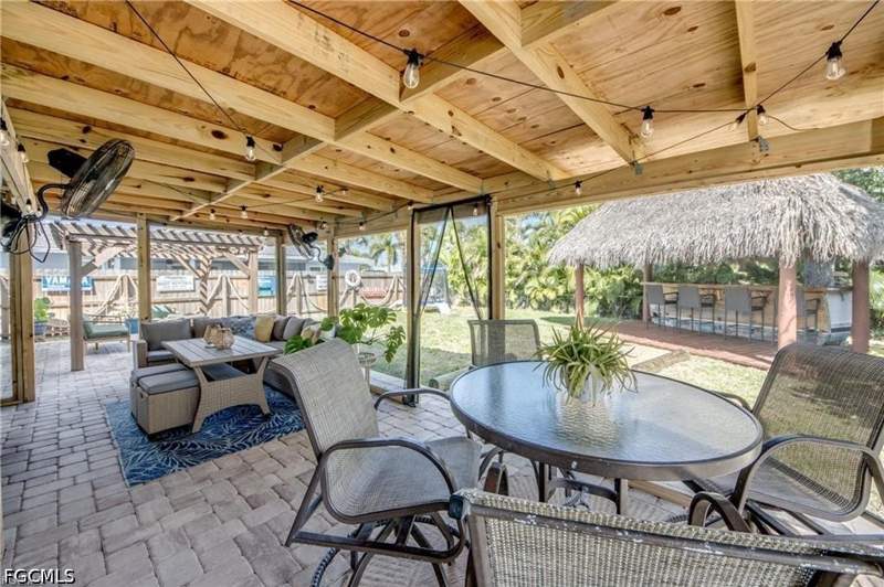 2 bedroom SingleFamilyResidence at 355 Donora Blvd, Shell Mound Park, Fort Myers Beach — photo 2