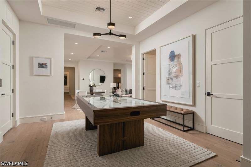 5 bedroom SingleFamilyResidence at 1698 McIlvaine Ct, Marco Island, Marco Island — photo 3