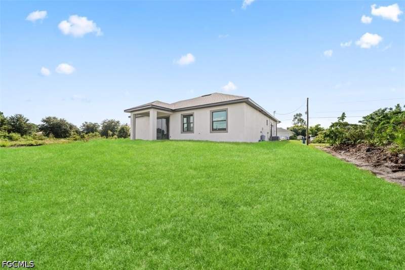 3 bedroom SingleFamilyResidence at 3408 18th St SW, Lehigh Acres, Lehigh Acres — photo 4