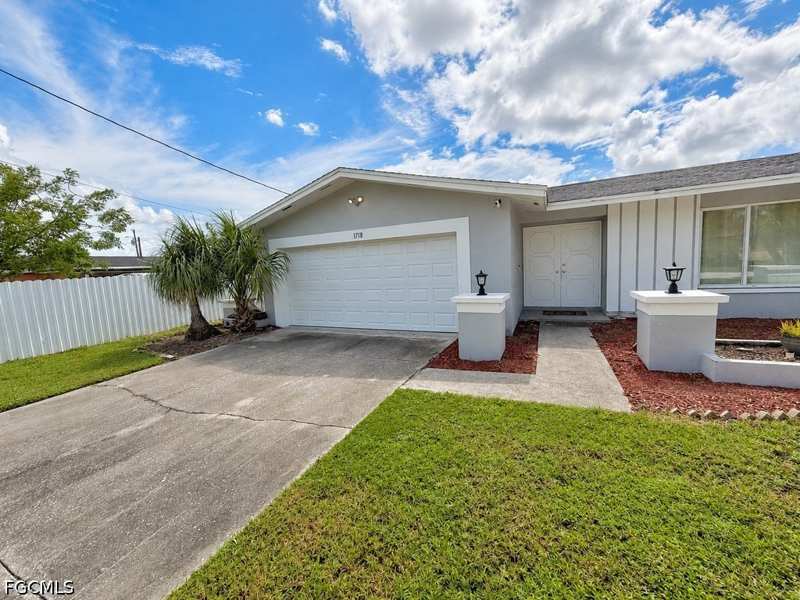 3 bedroom SingleFamilyResidence at 1718 NE 7th St, Cape Coral, Cape Coral — photo 1