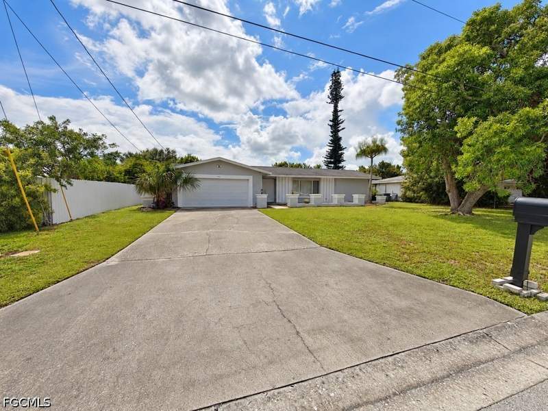 3 bedroom SingleFamilyResidence at 1718 NE 7th St, Cape Coral, Cape Coral — photo 2