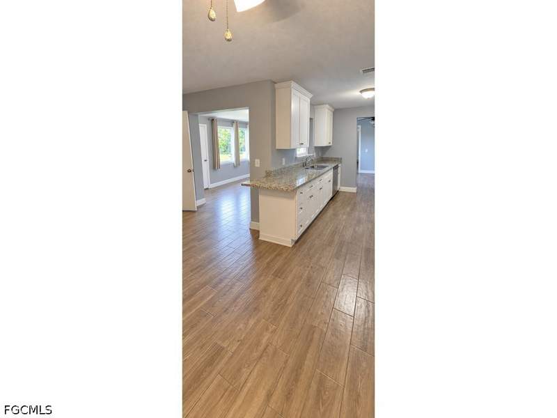 3 bedroom SingleFamilyResidence at 1718 NE 7th St, Cape Coral, Cape Coral — photo 5