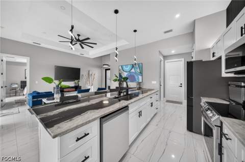 4211 10th St SW, Lehigh Acres FL - photo 11 of 41