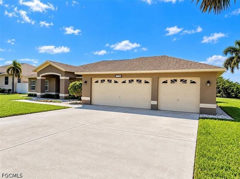 4 bedroom SingleFamilyResidence at 738 Milwaukee Blvd, Mirror Lake Estates, Lehigh Acres — photo 4