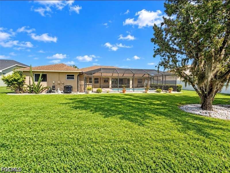 4 bedroom SingleFamilyResidence at 738 Milwaukee Blvd, Mirror Lake Estates, Lehigh Acres — photo 5