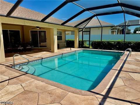 738 Milwaukee Blvd, Lehigh Acres FL - photo 8 of 45