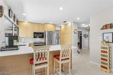 15889 Shadow Run Ct, Fort Myers FL - photo 11 of 28