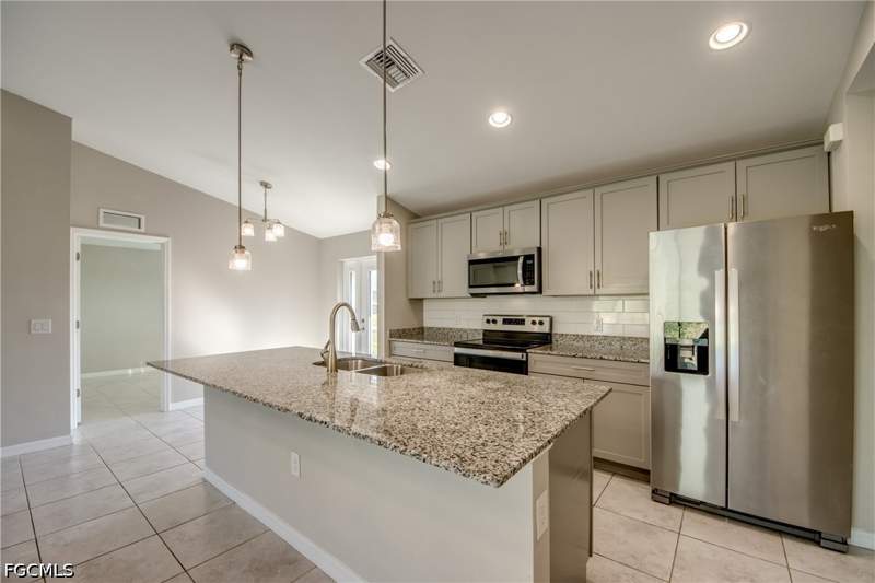 4 bedroom SingleFamilyResidence at 1826 NW 21st Ave, Cape Coral, Cape Coral — photo 3