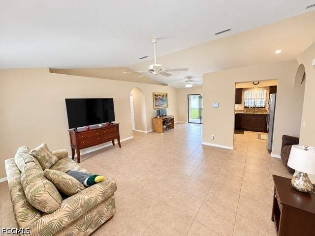 3 bedroom SingleFamilyResidence at 406 SE 13th St, Cape Coral, Cape Coral — photo 3