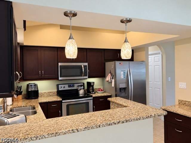 3 bedroom SingleFamilyResidence at 406 SE 13th St, Cape Coral, Cape Coral — photo 4