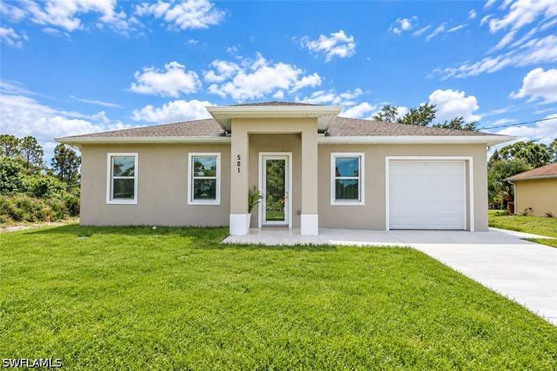 3 bedroom SingleFamilyResidence at 501 Willowbrook Dr, Greenbriar, Lehigh Acres — photo 1