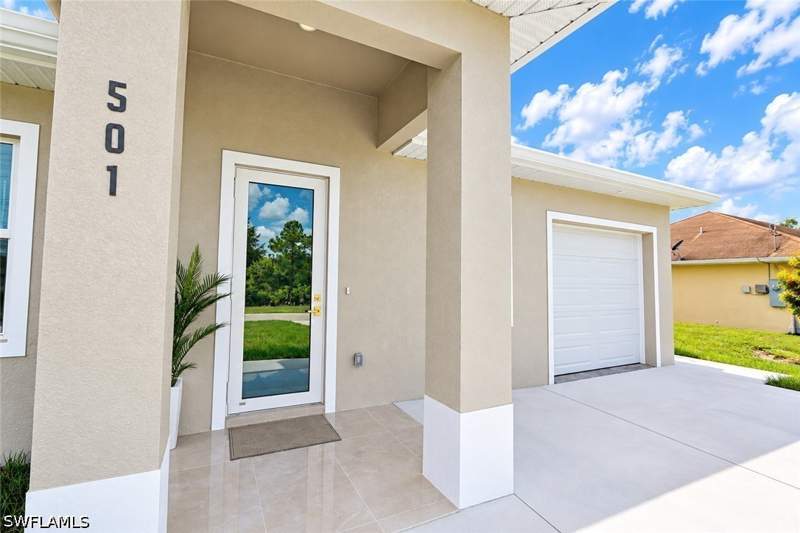3 bedroom SingleFamilyResidence at 501 Willowbrook Dr, Greenbriar, Lehigh Acres — photo 3