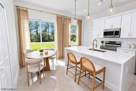 501 Willowbrook Dr, Lehigh Acres FL - photo 7 of 38