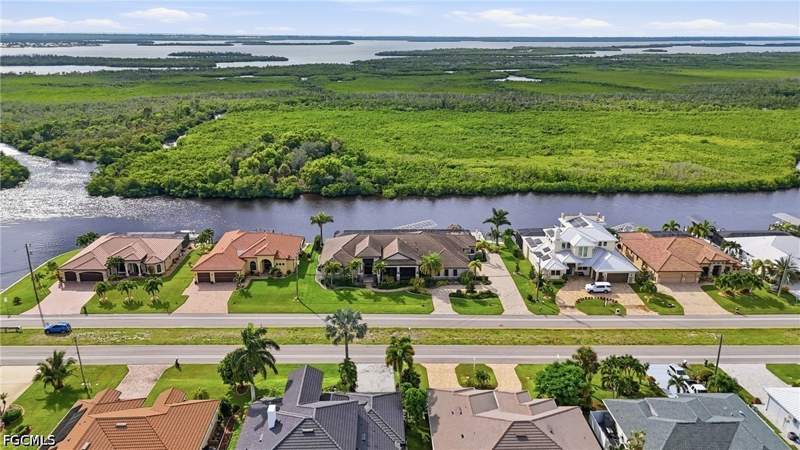 5 bedroom SingleFamilyResidence at 218 Old Burnt Store Rd S, Cape Coral, Cape Coral — photo 5