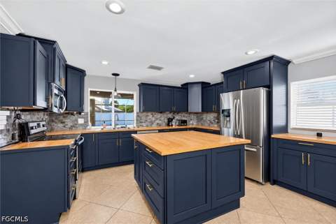 726 SW 51st Ter, Cape Coral FL - photo 8 of 42