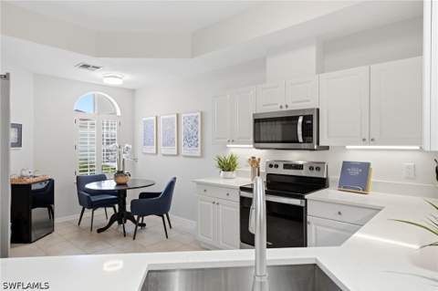 1505 Clermont Dr 102, Naples FL - photo 8 of 22