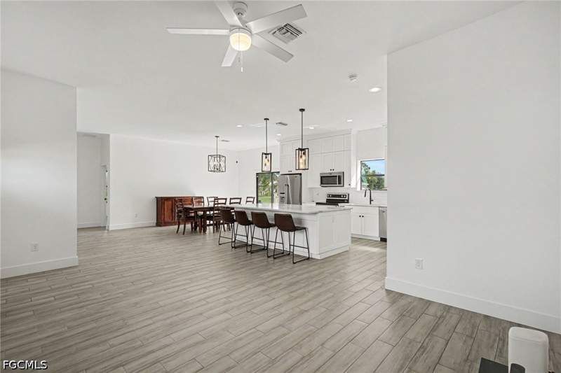 4 bedroom SingleFamilyResidence at 3219 Vera Ct, Lehigh Acres, Lehigh Acres — photo 4