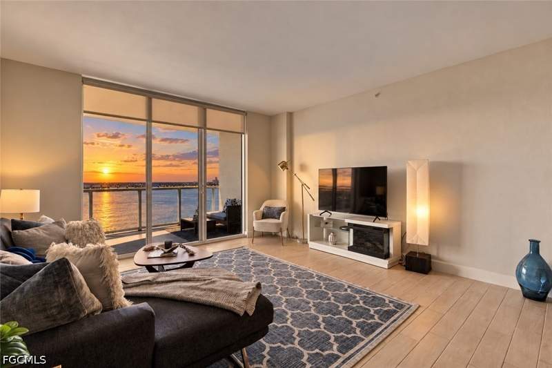3 bedroom Condominium at 3000 Oasis Grand Blvd 1401, Oasis, Fort Myers — photo 2