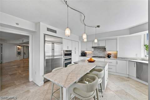 6597 Nicholas Blvd 601, Naples FL - photo 7 of 39
