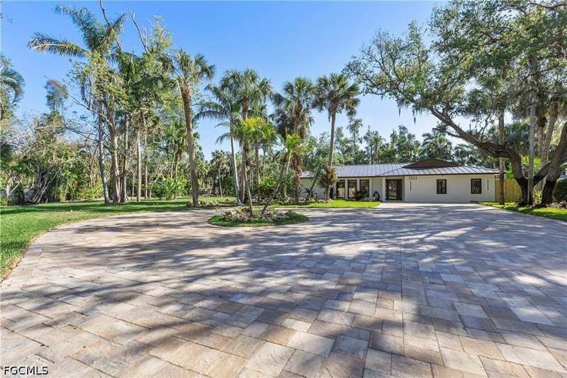 4 bedroom SingleFamilyResidence at 3511 Heritage Ln, Heritage Farms, Fort Myers — photo 1