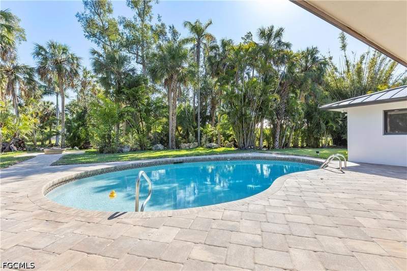 4 bedroom SingleFamilyResidence at 3511 Heritage Ln, Heritage Farms, Fort Myers — photo 2