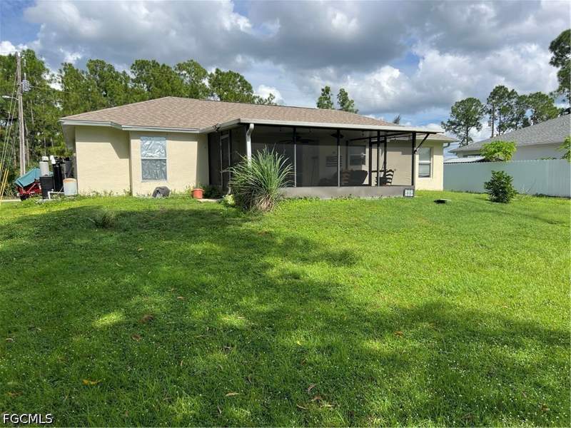 3 bedroom SingleFamilyResidence at 3003 Nadine Ln, Lehigh Acres, Lehigh Acres — photo 3