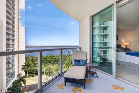 3000 Oasis Grand Blvd 1007, Fort Myers FL - photo 11 of 53