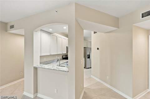 6610 Huntington Lakes Cir 103, Naples FL - photo 11 of 43