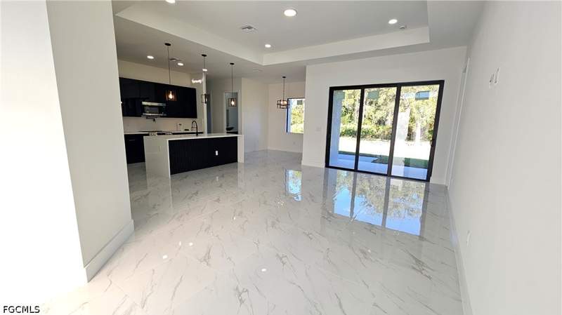 4 bedroom SingleFamilyResidence at 912 Hibiscus Ave, Lehigh Acres, Lehigh Acres — photo 3