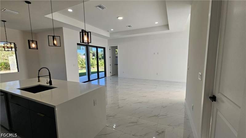 4 bedroom SingleFamilyResidence at 912 Hibiscus Ave, Lehigh Acres, Lehigh Acres — photo 5
