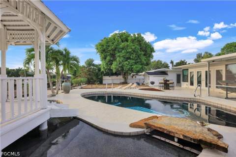 5329 Cocoa Ct, Cape Coral FL - photo 10 of 62