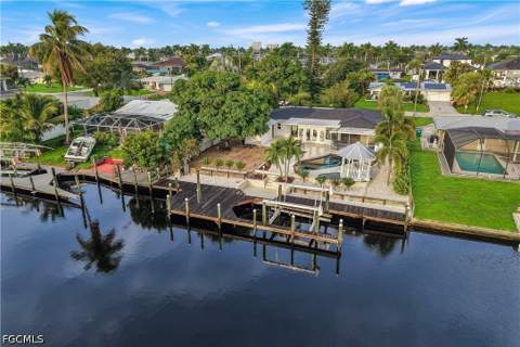 5329 Cocoa Ct, Cape Coral FL - photo 9 of 62
